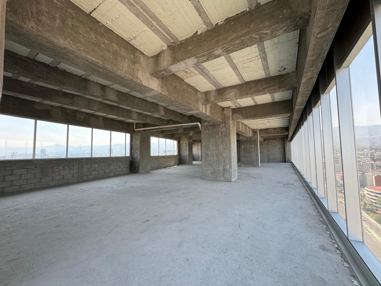 oficina en obra gris